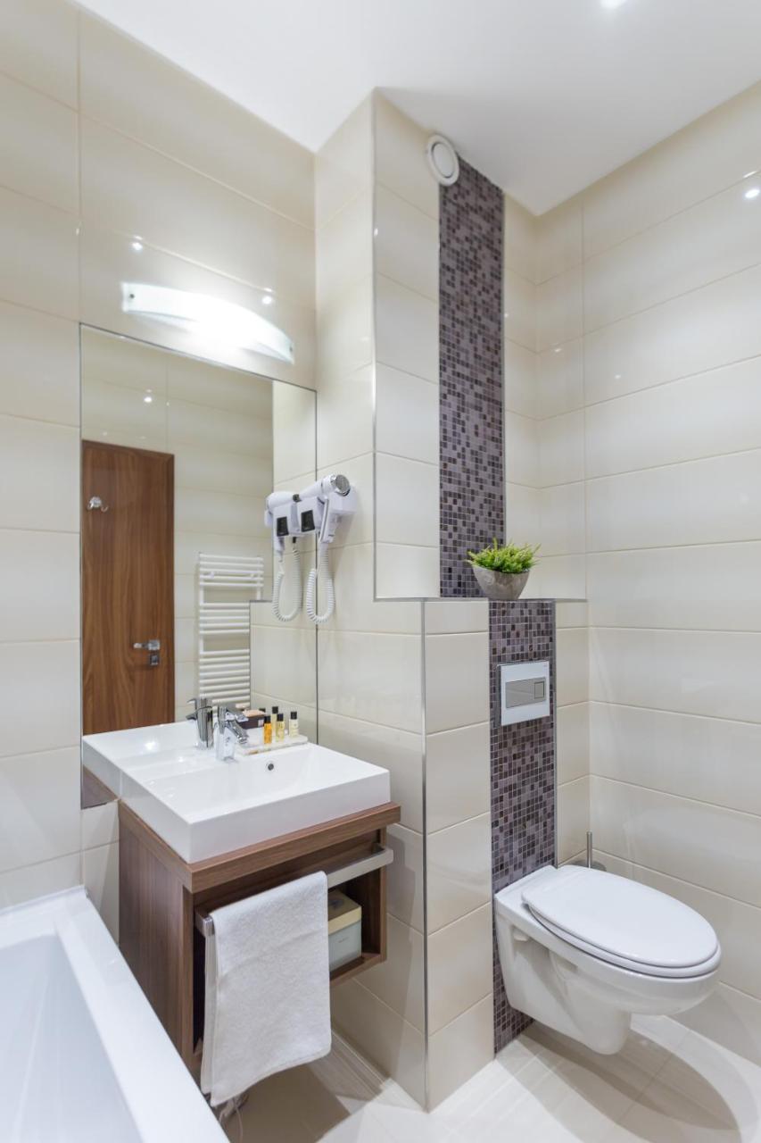 Outlet Hotel Polgár 外观 照片