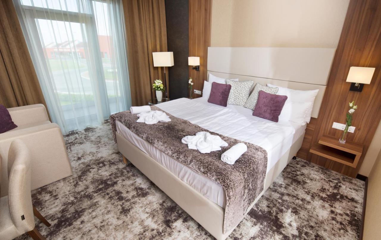 Outlet Hotel Polgár 外观 照片